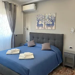 https://henry-suite.it-romehotels.com