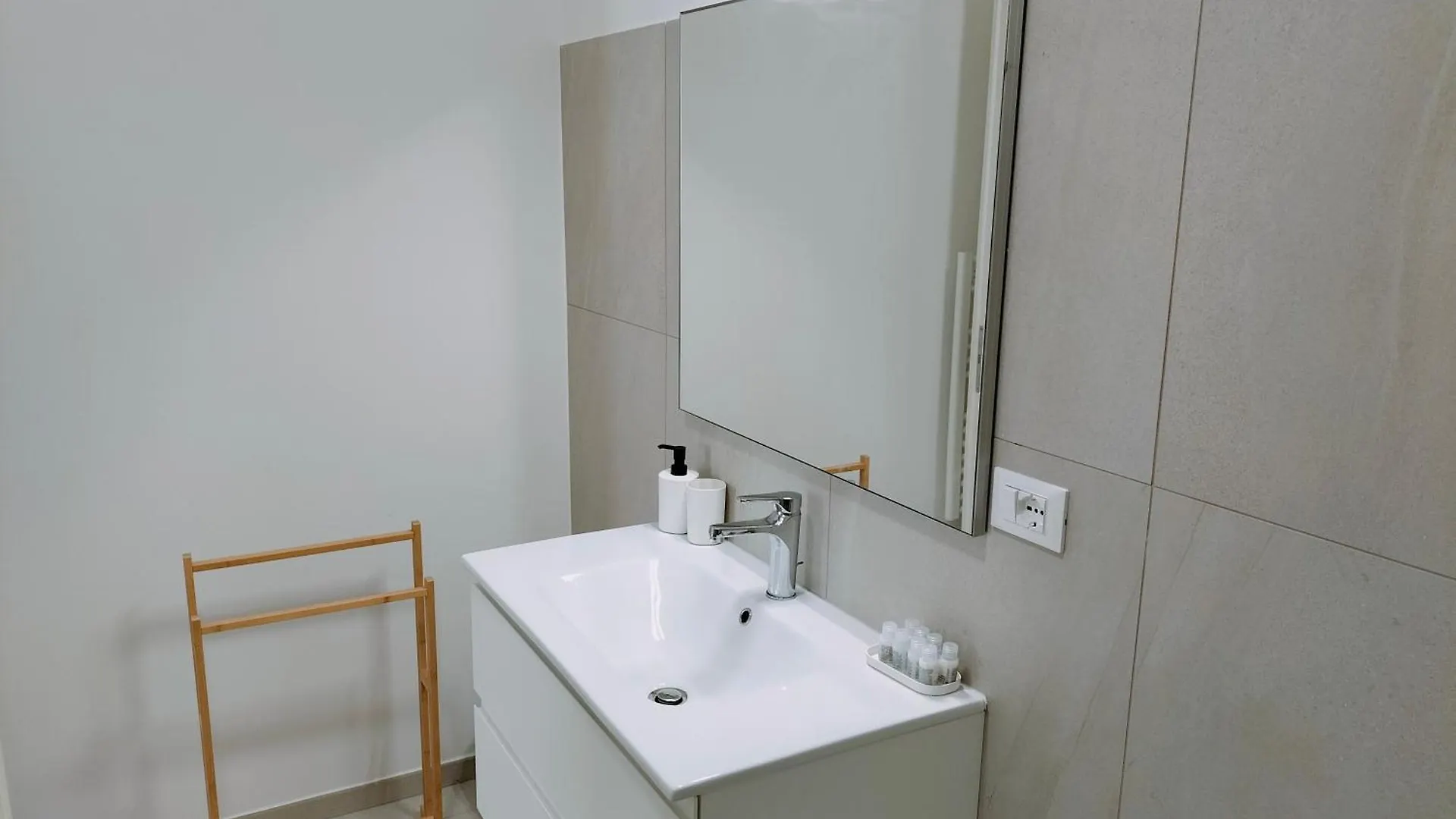 Facentro - Pratico Flat In Centro Storico Apartment Faenza