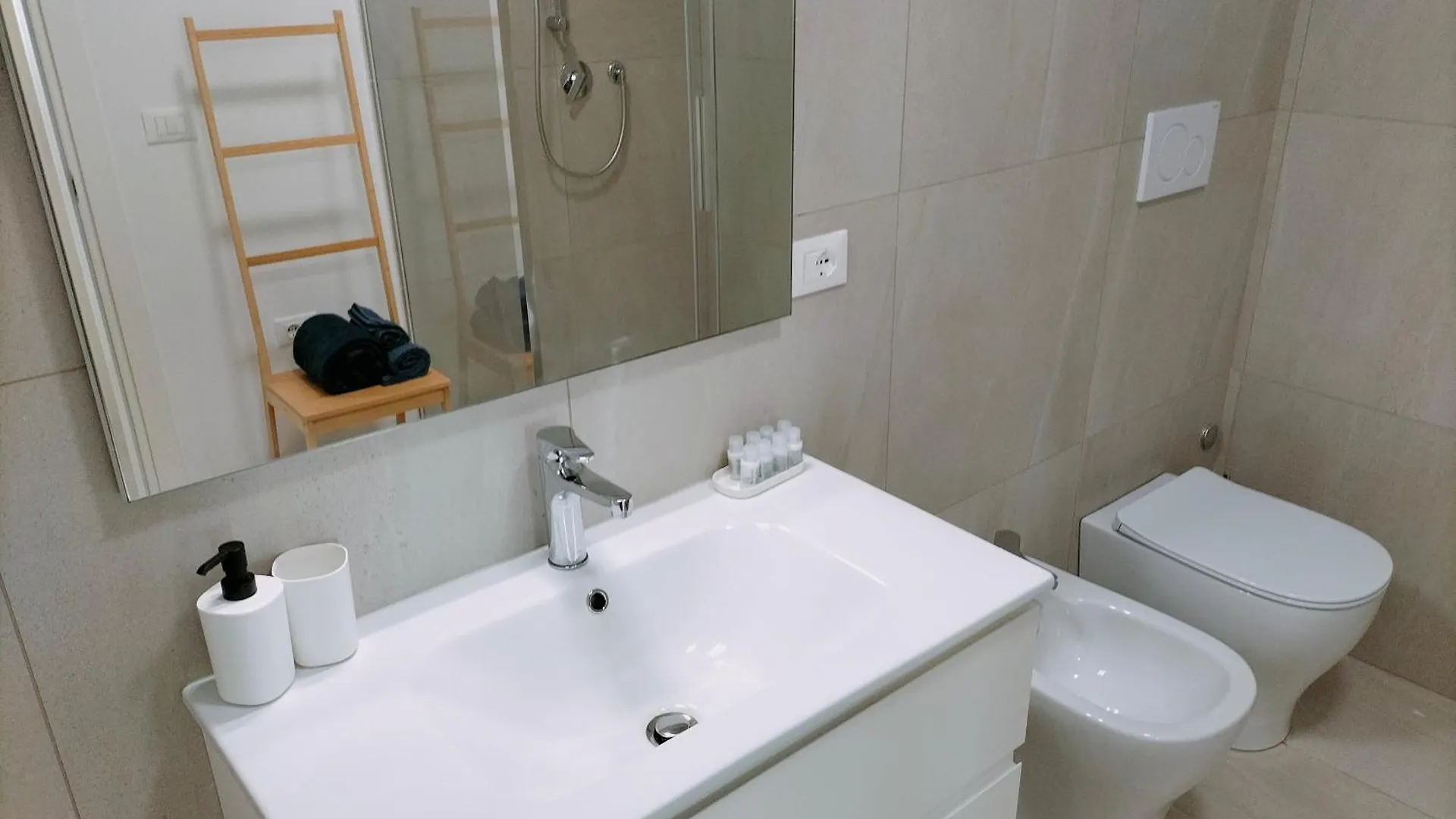 Facentro - Pratico Flat In Centro Storico Apartment Faenza